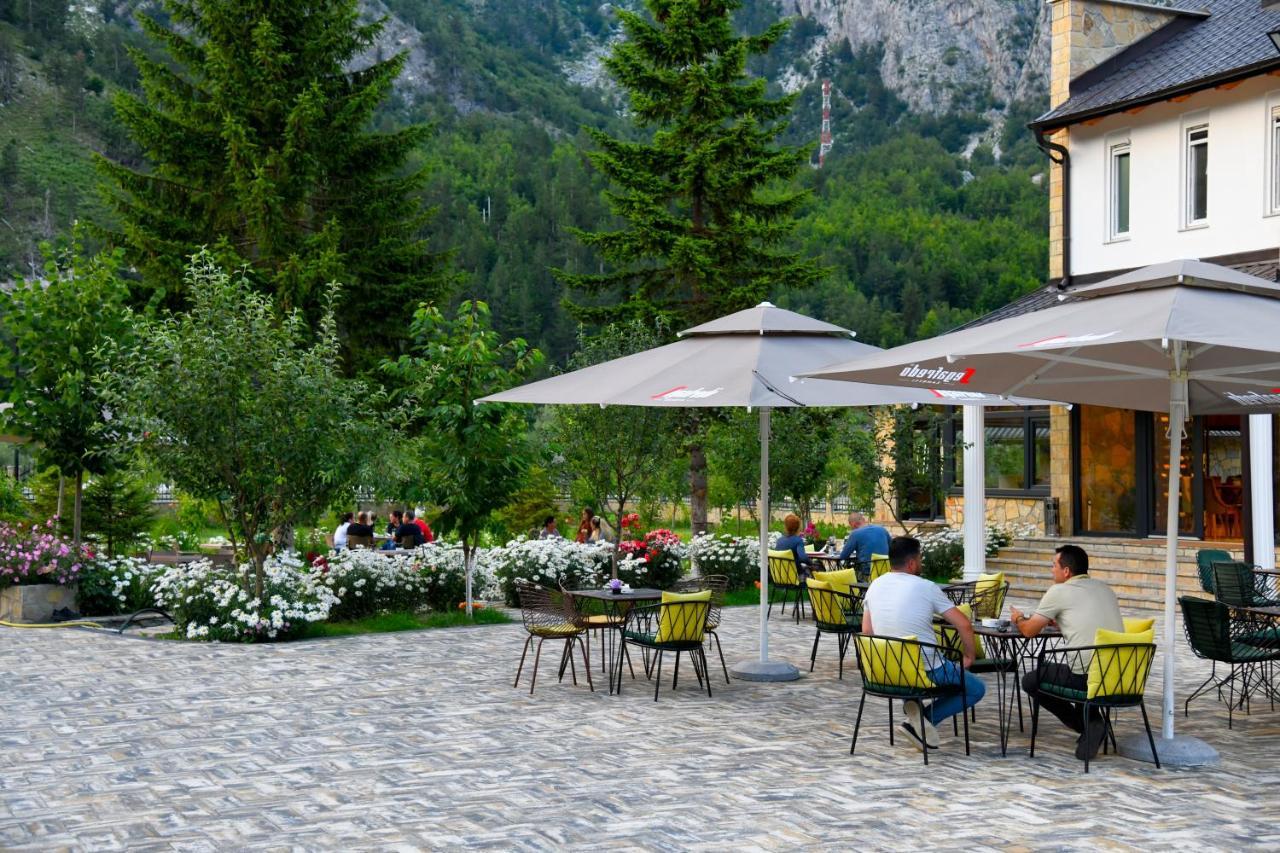 Breezy Hotel Valbonne Exterior foto