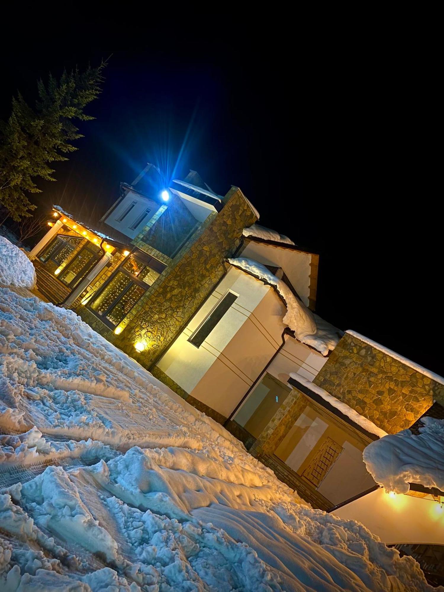 Breezy Hotel Valbonne Exterior foto