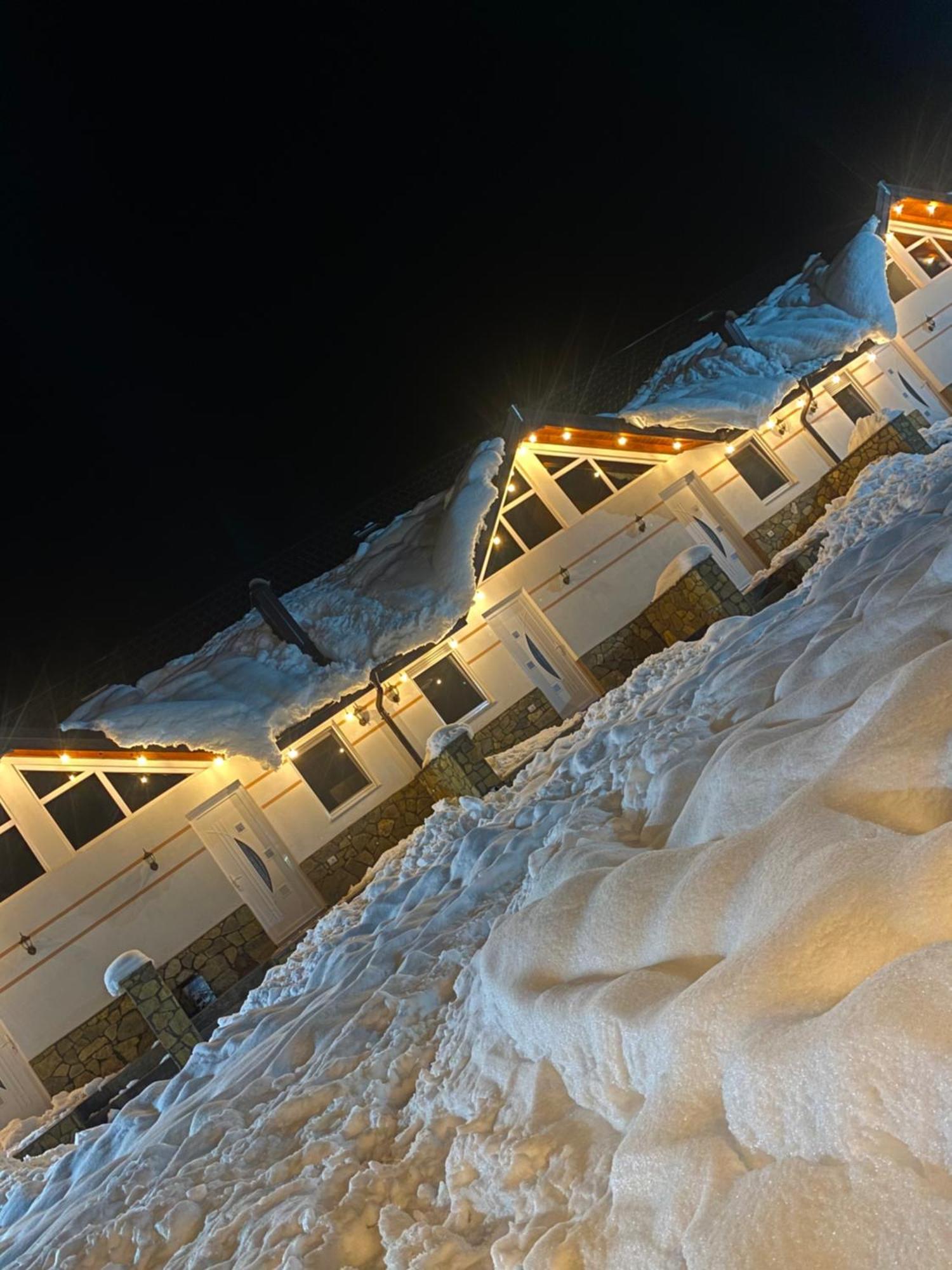 Breezy Hotel Valbonne Exterior foto
